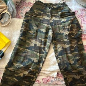 Cargo camouflage pants